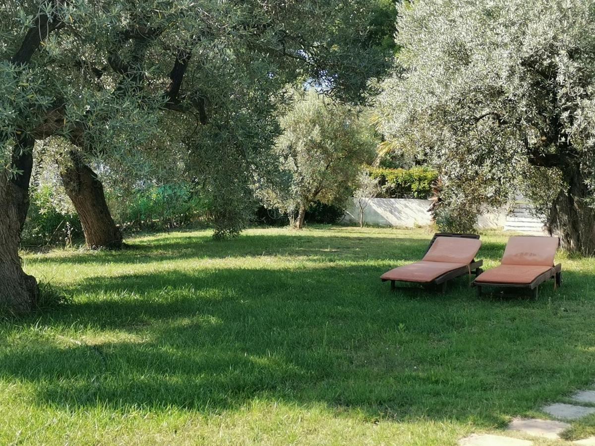 Villa Askamnia And Suites Nikiti  Exterior foto