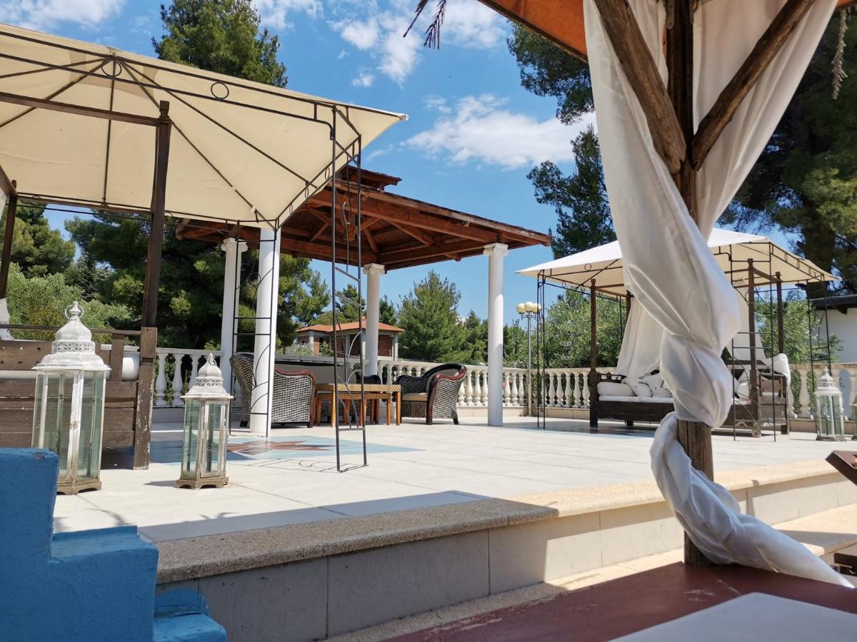 Villa Askamnia And Suites Nikiti  Exterior foto