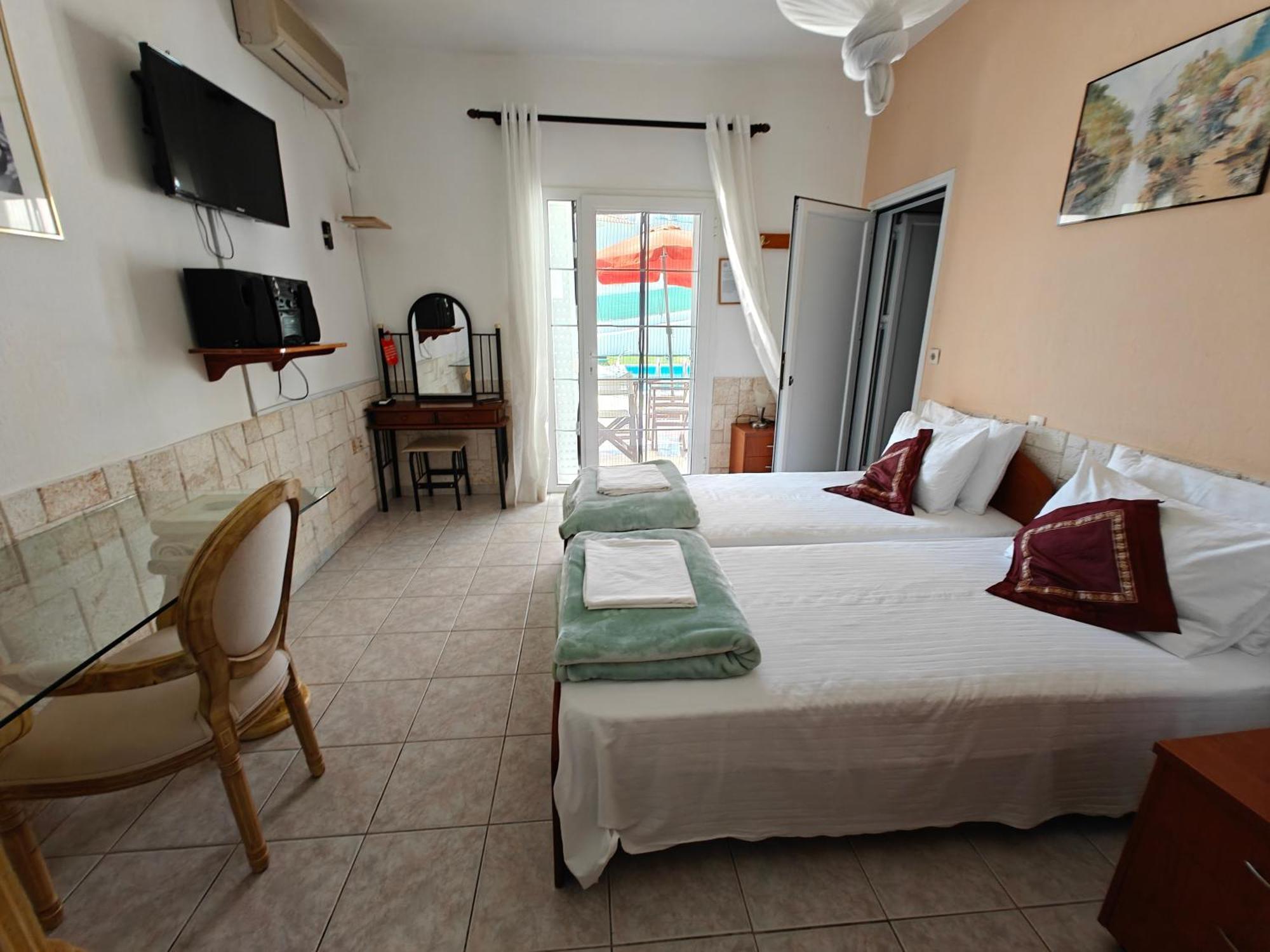 Villa Askamnia And Suites Nikiti  Exterior foto