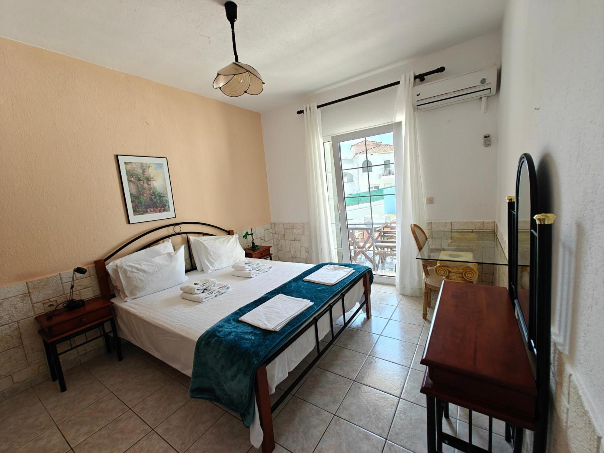 Villa Askamnia And Suites Nikiti  Exterior foto