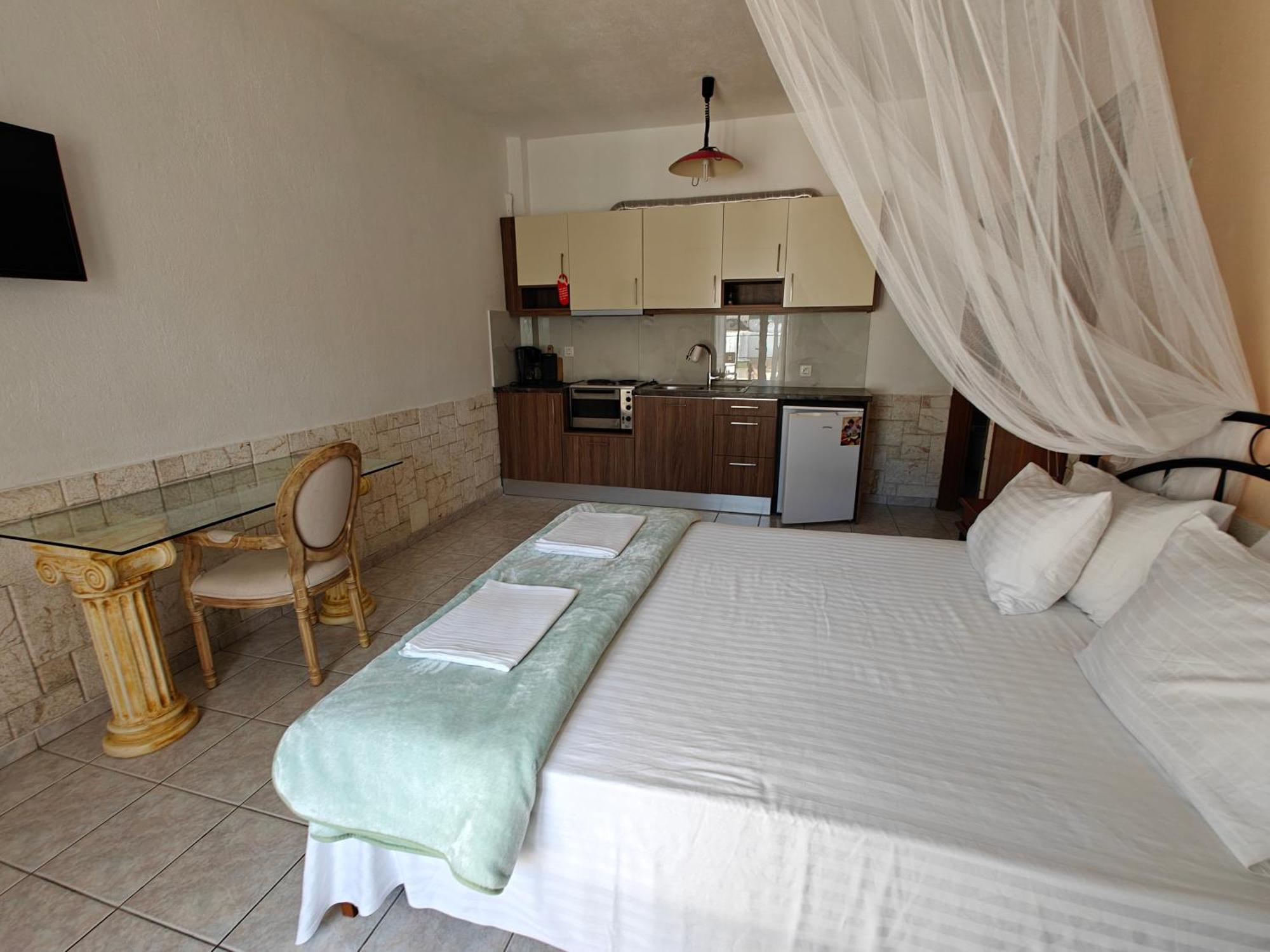 Villa Askamnia And Suites Nikiti  Exterior foto