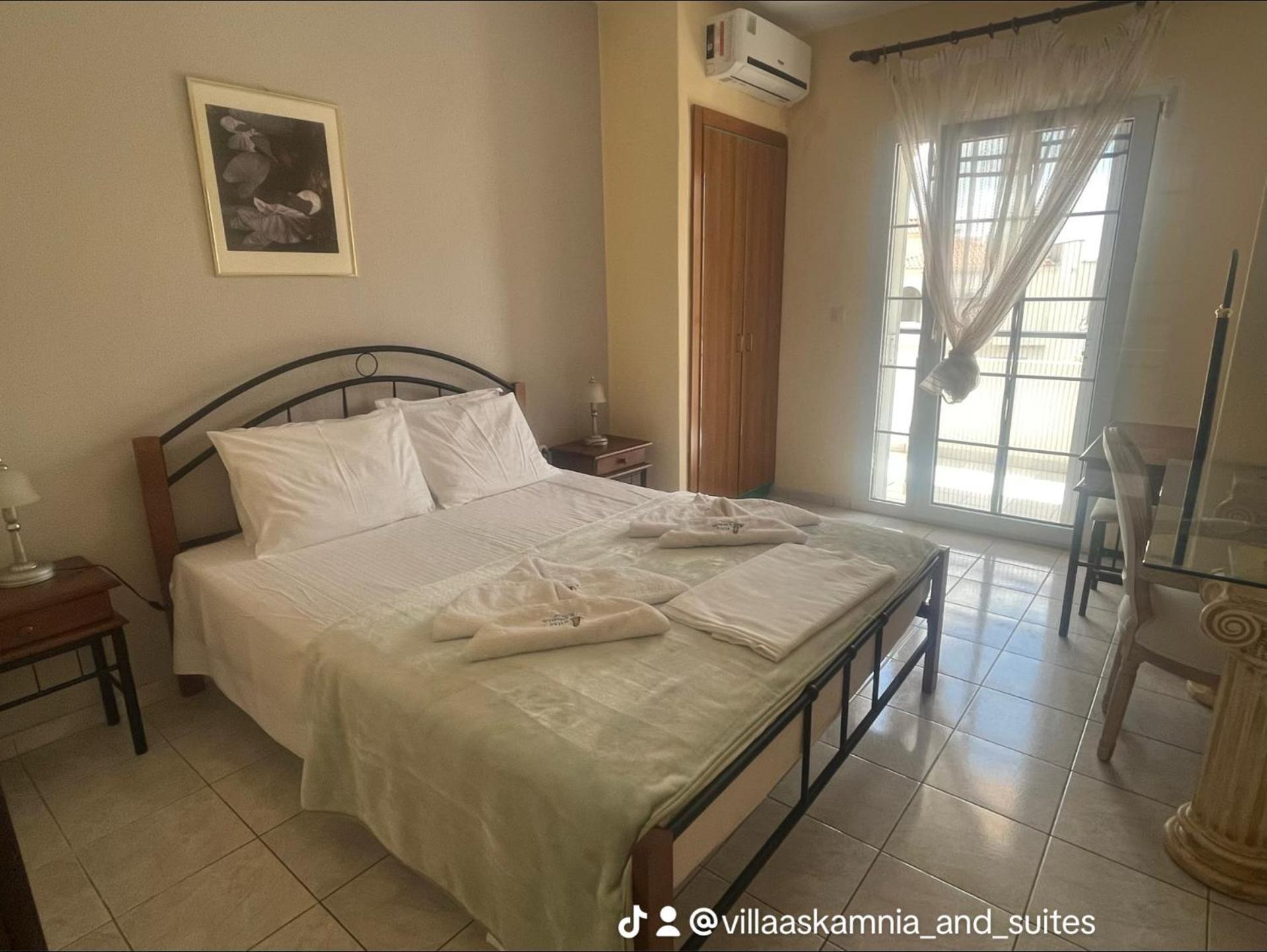 Villa Askamnia And Suites Nikiti  Exterior foto